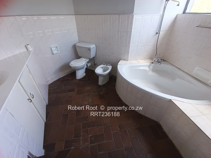 5 bed Commercial and Residential property in Sentosa