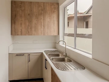 3 Bedroom Flat & Apartment