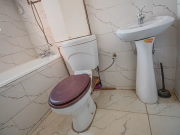 2 Bedroom Flat & Apartment