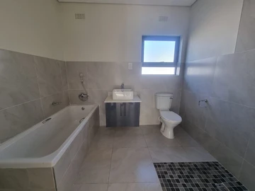 2 Bedroom Garden Flat
