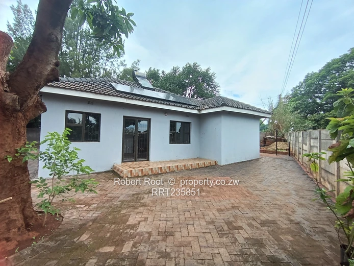 3 bed cottage in Marlborough