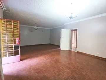 4 Bedroom Flat & Apartment