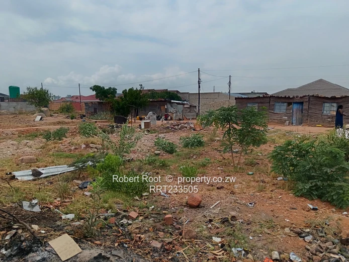 Fidelity Estate 3 neighbouring stands available  (Sole Mandate)