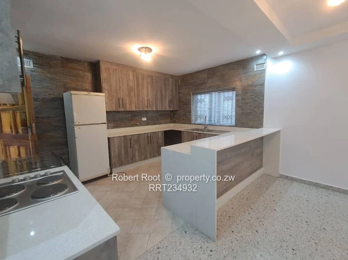 Neat 3 bed newly built family home!