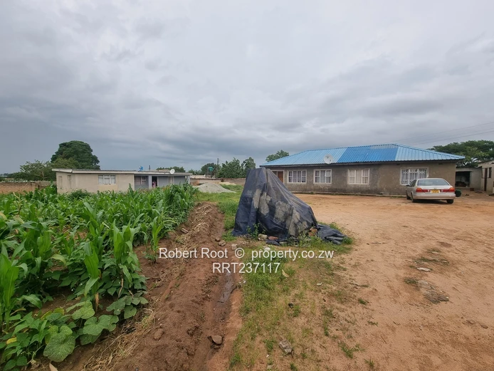 Riverside Ruwa Investment Property | 2400sqm with 2 Cottages | Rental Income (Sole Mandate)