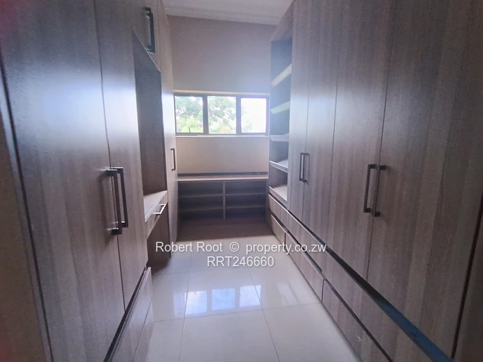 3 bed cluster home in Greystone Park
