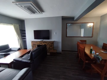 3 Bedroom Flat & Apartment