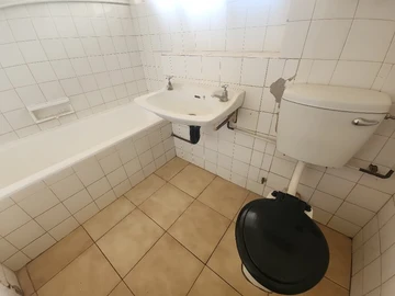 2 Bedroom Flat & Apartment