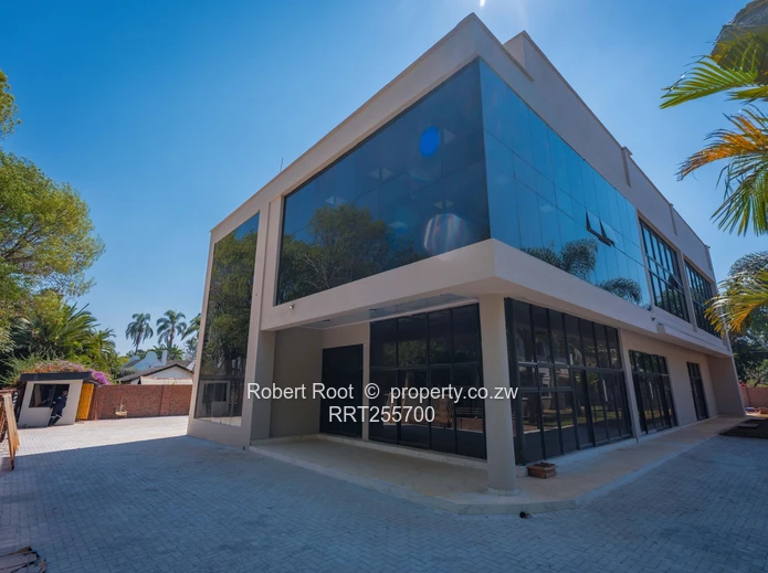 Prime commercial space in Avondale