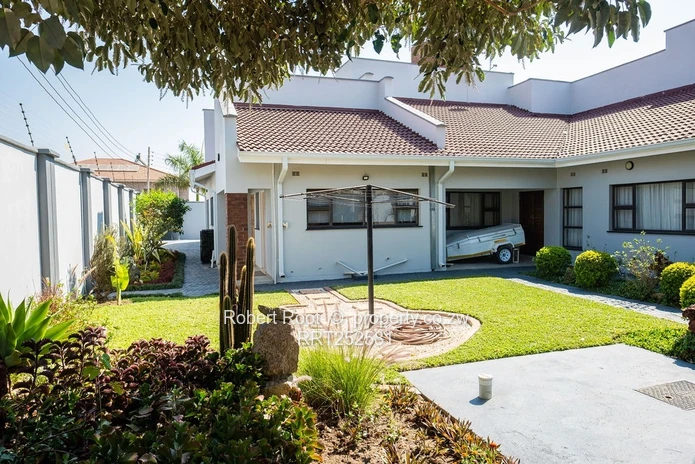 Exceptional 5-bedroom Family Home for Sale| Rockview