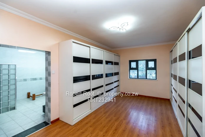 Luxury 5-Bed Cluster House With Pool-Chisipite