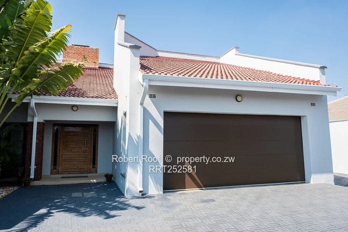 Exceptional 5-bedroom Family Home for Sale| Rockview