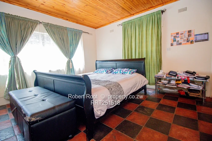 Charming Family Home with Two Cottages in Marlborough 