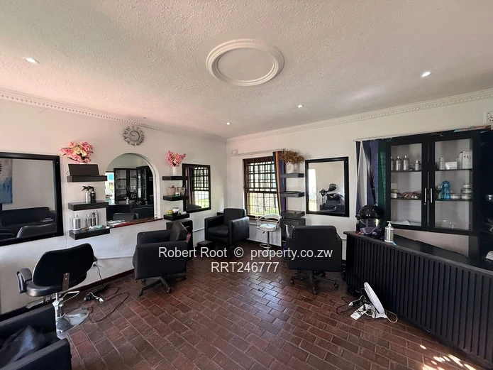 Prime Commercial  – Alexandra Park, Churchill Avenue