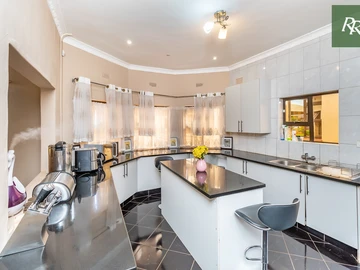 4 Bedroom Townhouse Complex