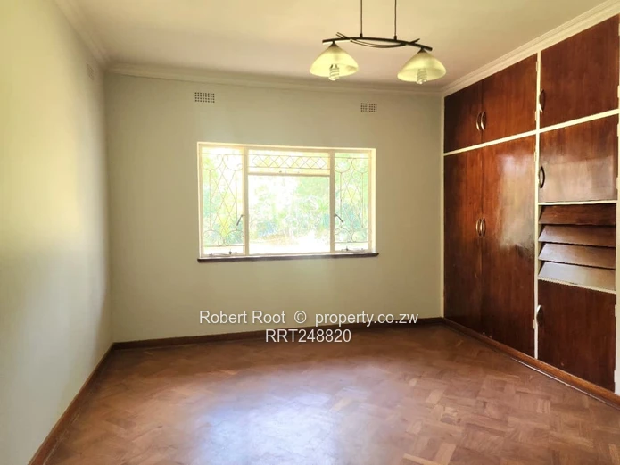 Prime Commercial Space to Let  In Helensvale