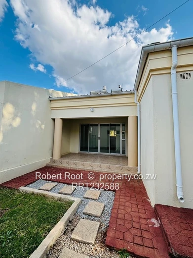 3 Bedroom Apartment To Rent In Helensvale 