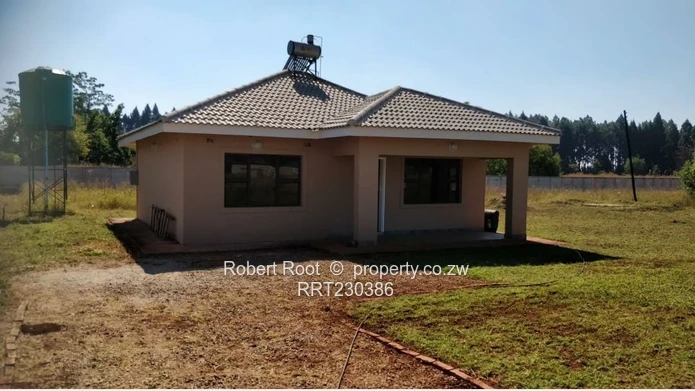 2 bed Cottage for rent in Borrowdale Country Estate, Along Domboshava Road.