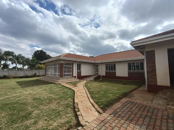 4 Bedroomed House To Rent In Bluffhill