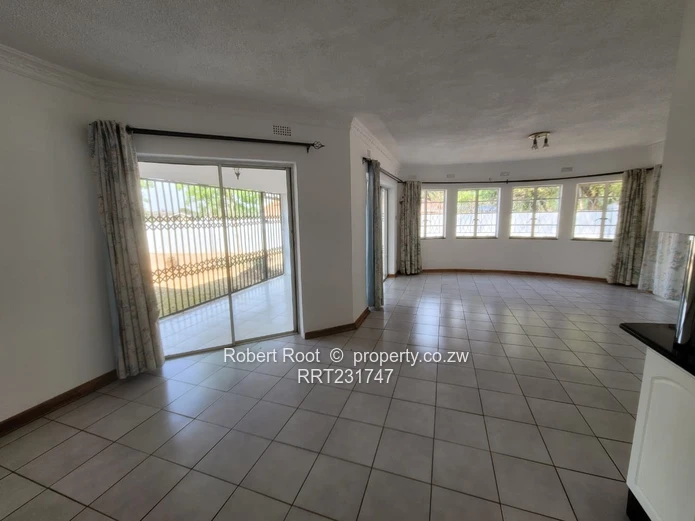 3 bed family home in Twinlakes Norton