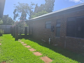 3 Bedroom Flat & Apartment