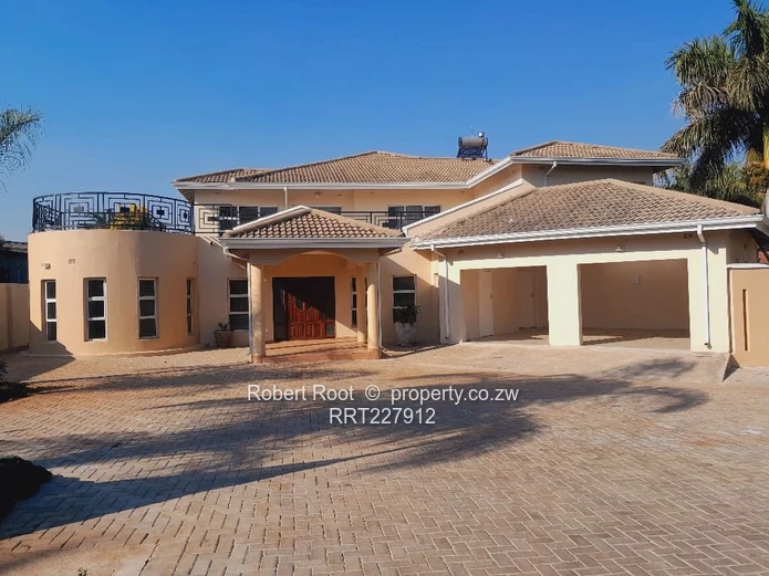 4 bed double story  house for rent 