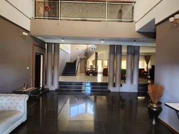 Exquisite Family Home 