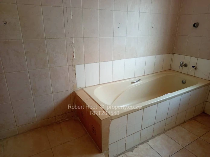 Commercial property to Rent Along Harare Drive