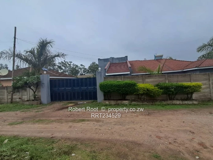 4 bed family home in Parktown