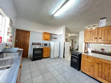 2 Bedroom Garden Flat
