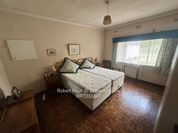 3 bed flat in Mount Pleasant